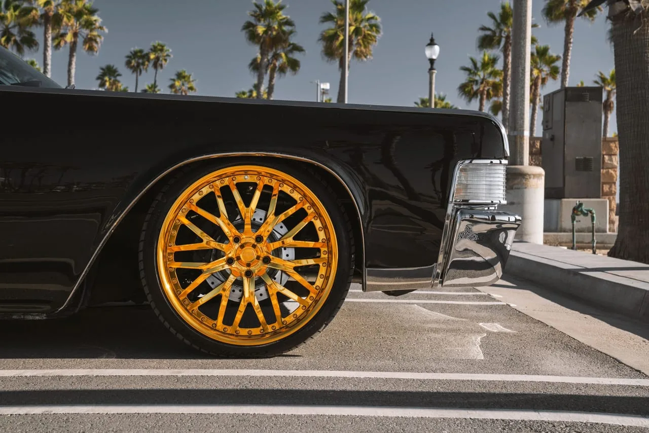Savini C2-5 on Lincoln Continental 4th gen, photo 2