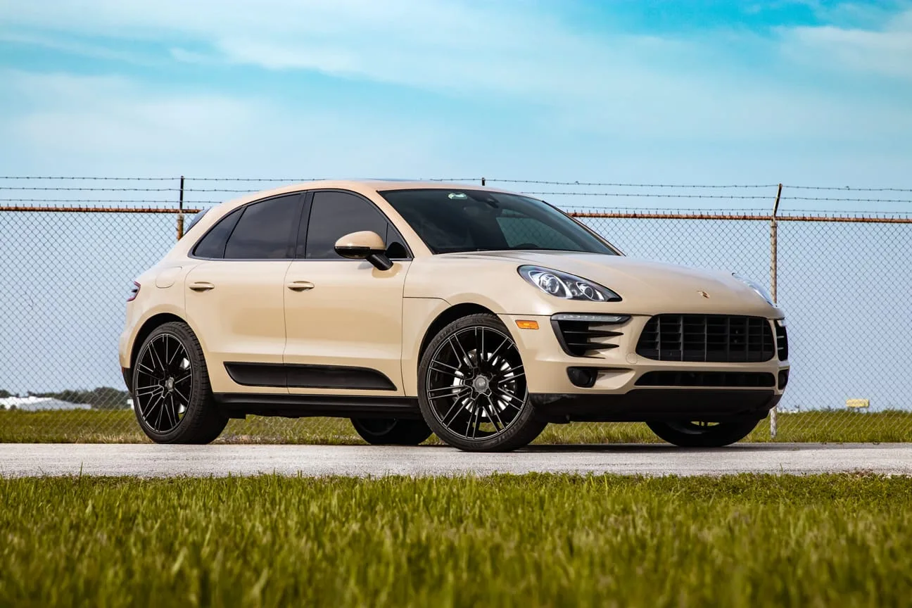 Savini Forged Wheels on Porsche Macan 95B.1