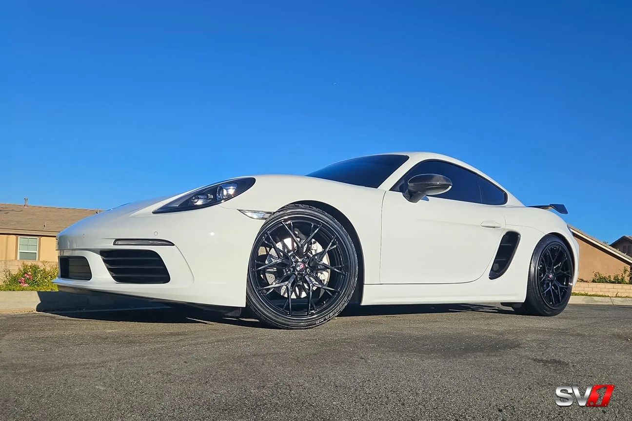Savini R3 Gloss Black
