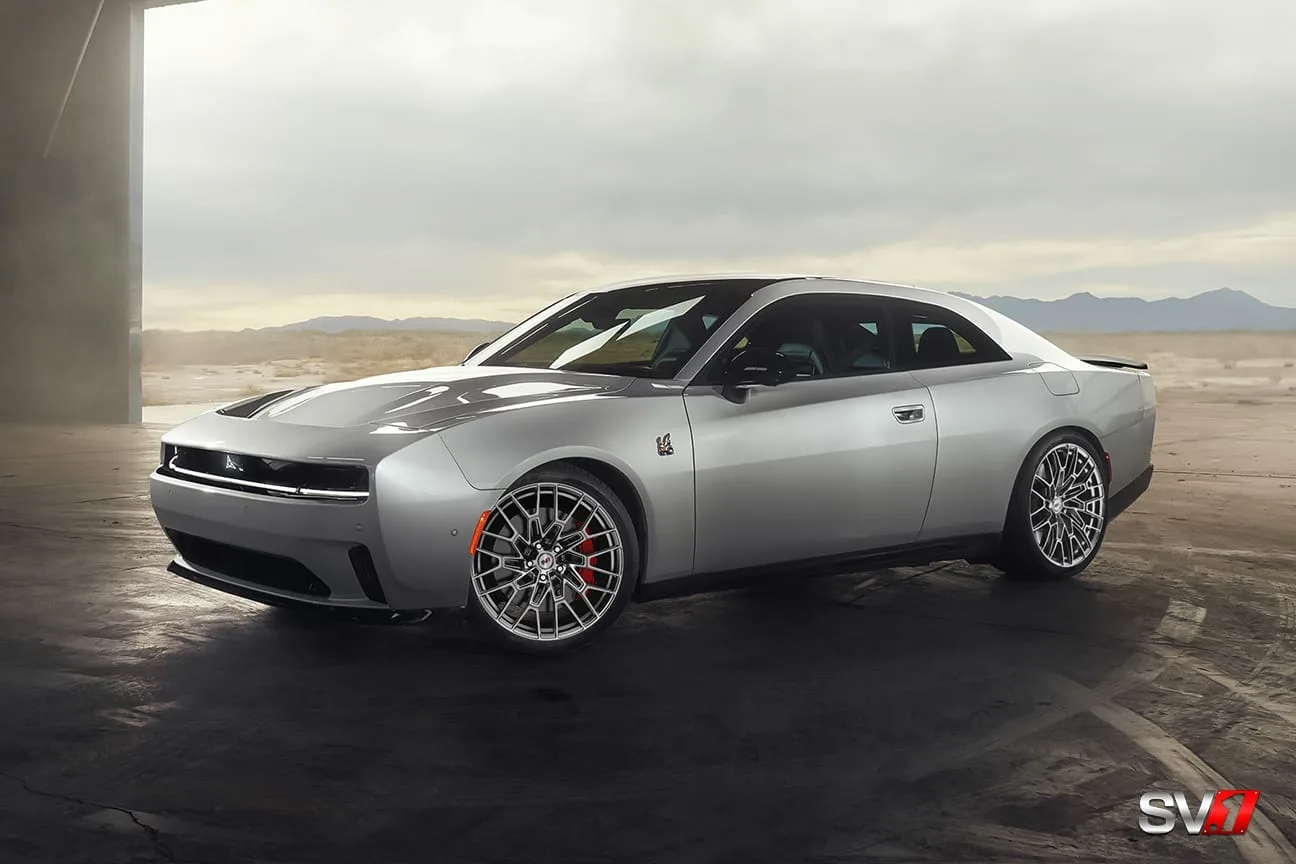 Savini R7 Brushed on Dodge Charger LB (8th gen)