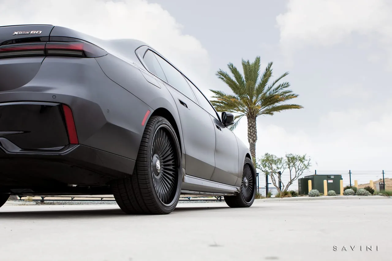 Savini SL10 on BMW i7 G70.1, photo 7