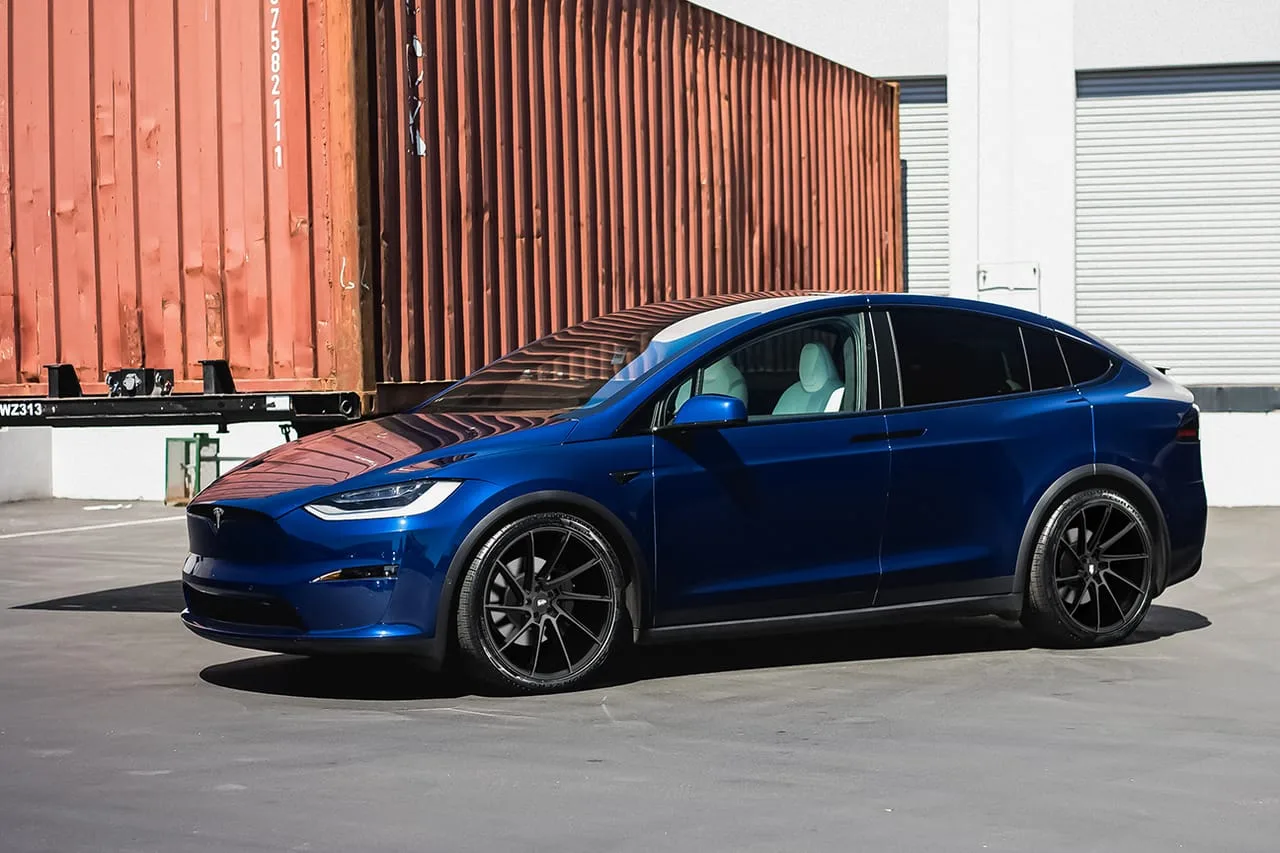 Savini SV-F5 Matte Bronze on Tesla Model X Original (2015-2021), photo 2