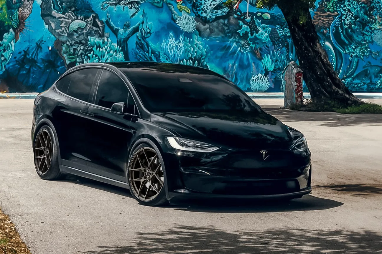 Savini SV-F5 Matte Bronze on Tesla Model X Original (2015-2021), photo 5