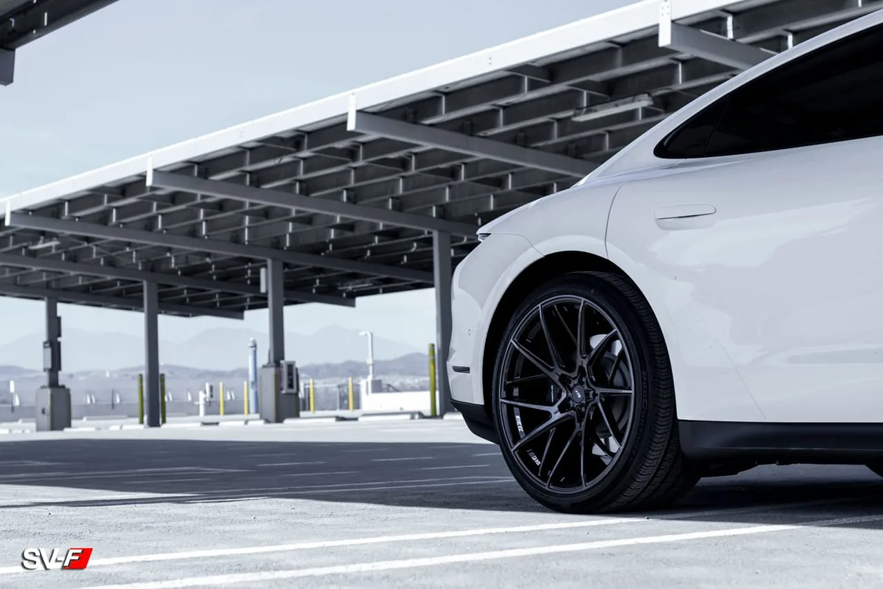 Savini SV-F6 Gloss Black on Porsche Taycan J1.1, photo 10