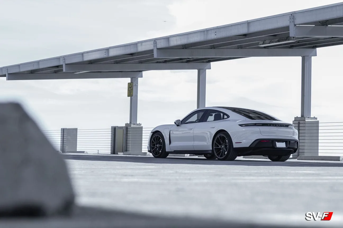 Savini SV-F6 Gloss Black on Porsche Taycan J1.1