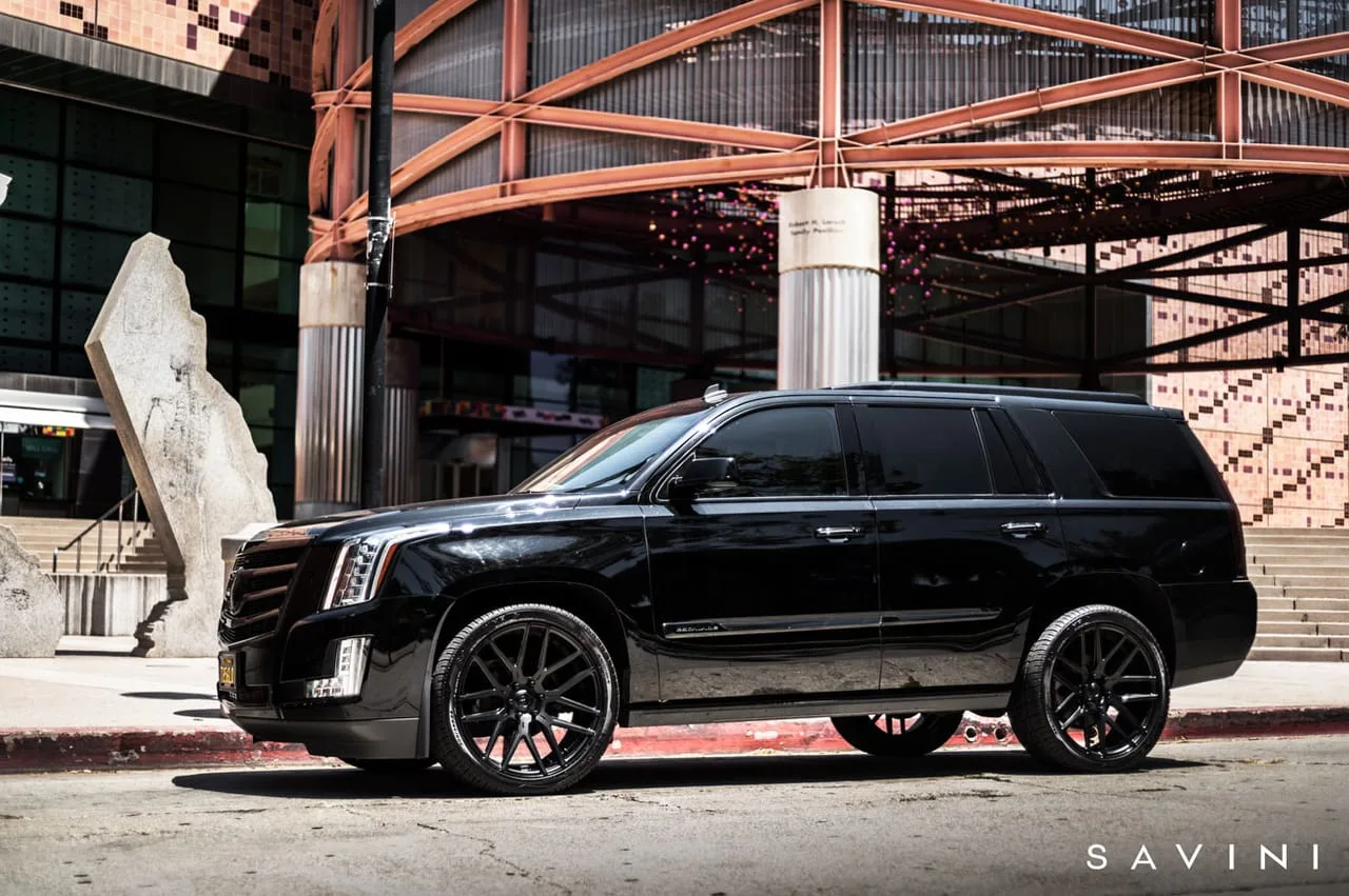 Savini SV63 D on Cadillac Escalade 4th gen (GMT K2XX), photo 5
