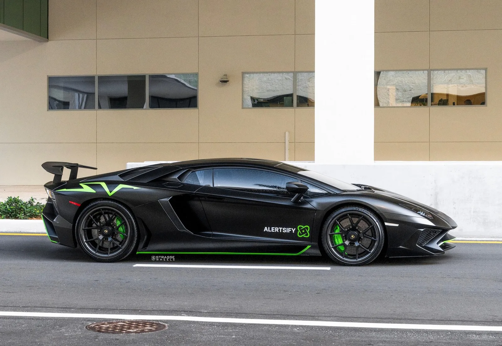 Strasse CL5R Ultralight Carbon Series on Lamborghini Aventador First Gen.1, photo 8