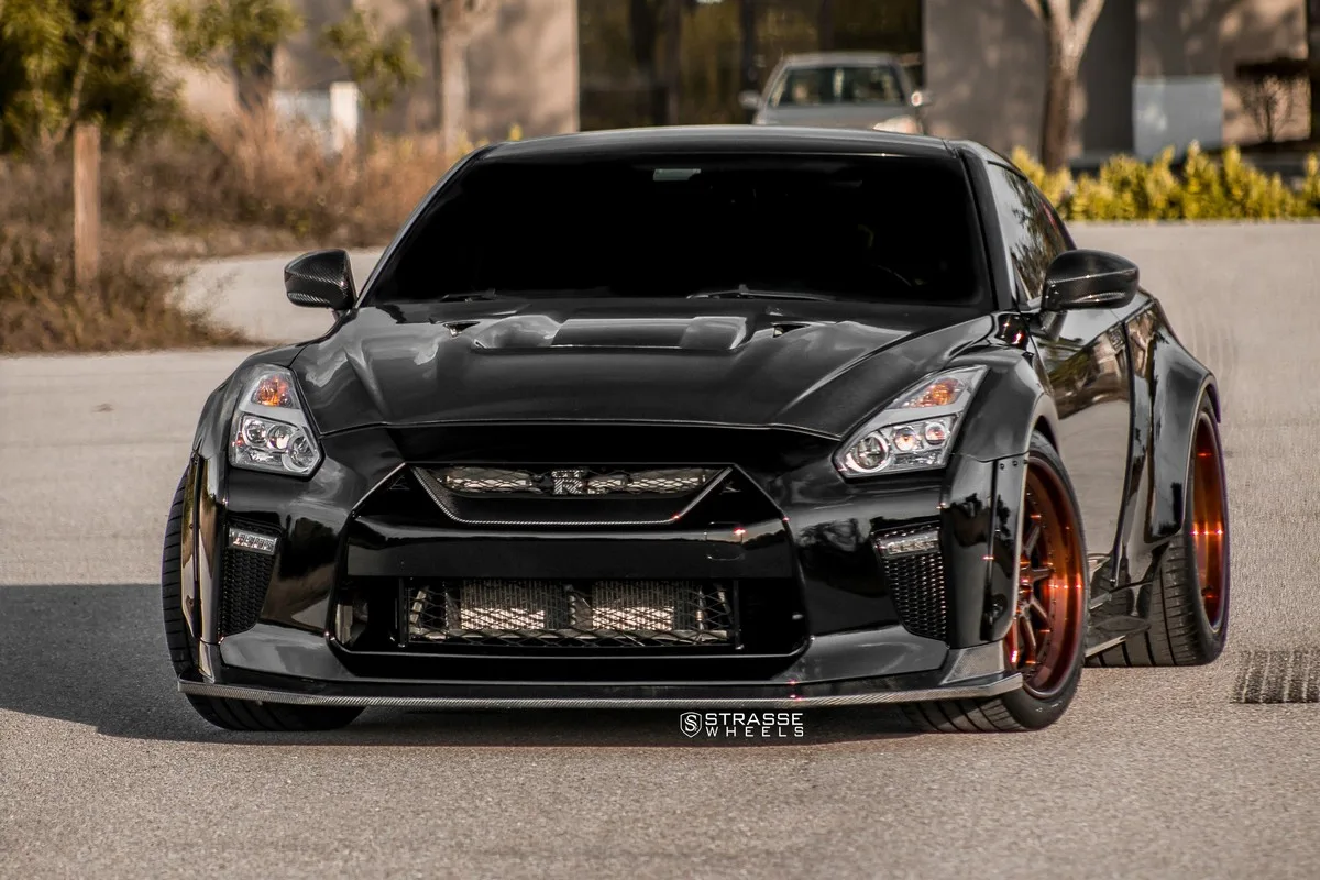 Strasse R10 Competition Series on Nissan GT-R R35.1, photo 7