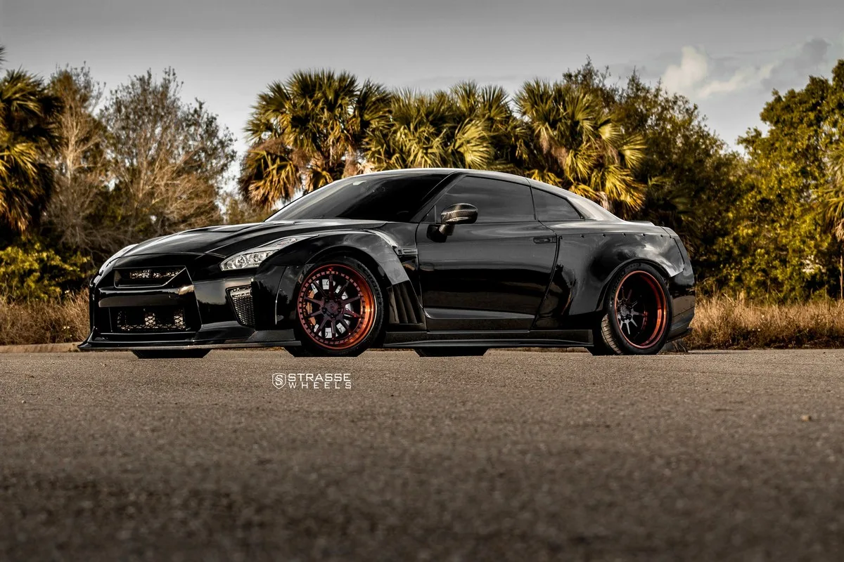 Strasse R10 Competition Series on Nissan GT-R R35.1, photo 9
