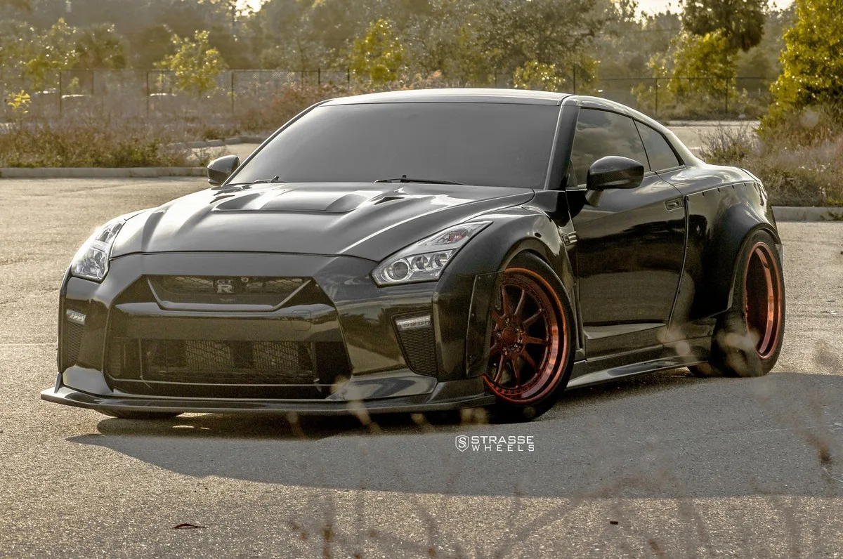 Strasse R10 Competition Series on Nissan GT-R R35.1, photo 6