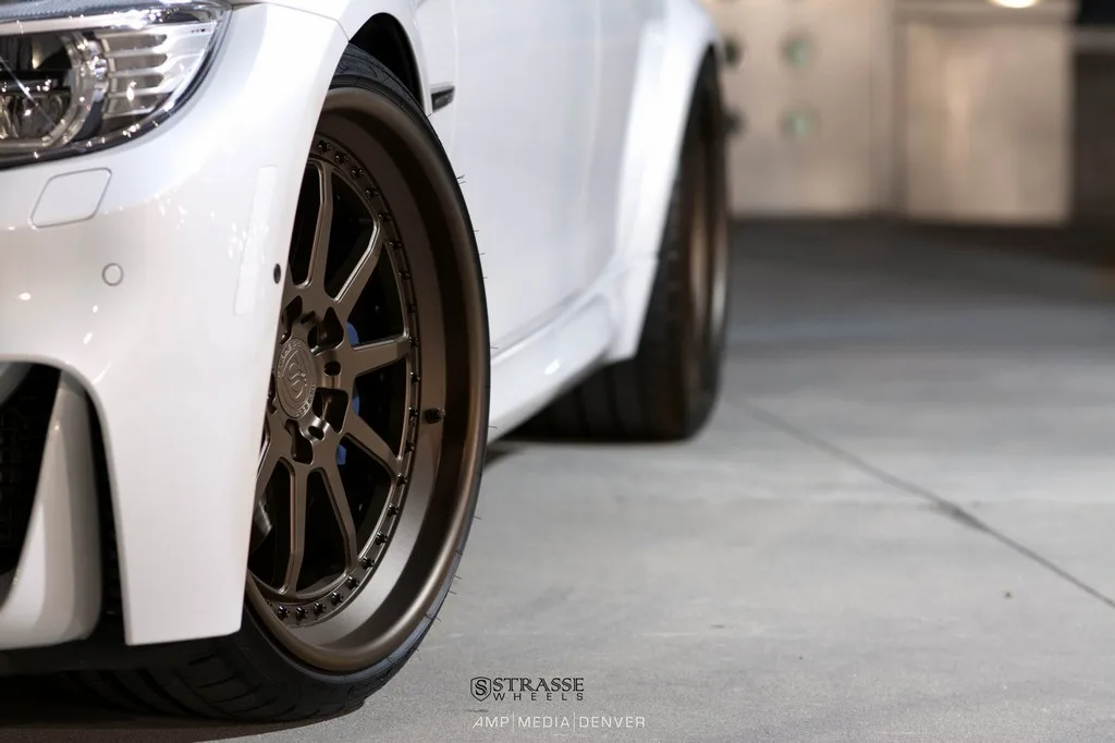 Strasse R10 Competition Series on BMW M3 F80.1, photo 8