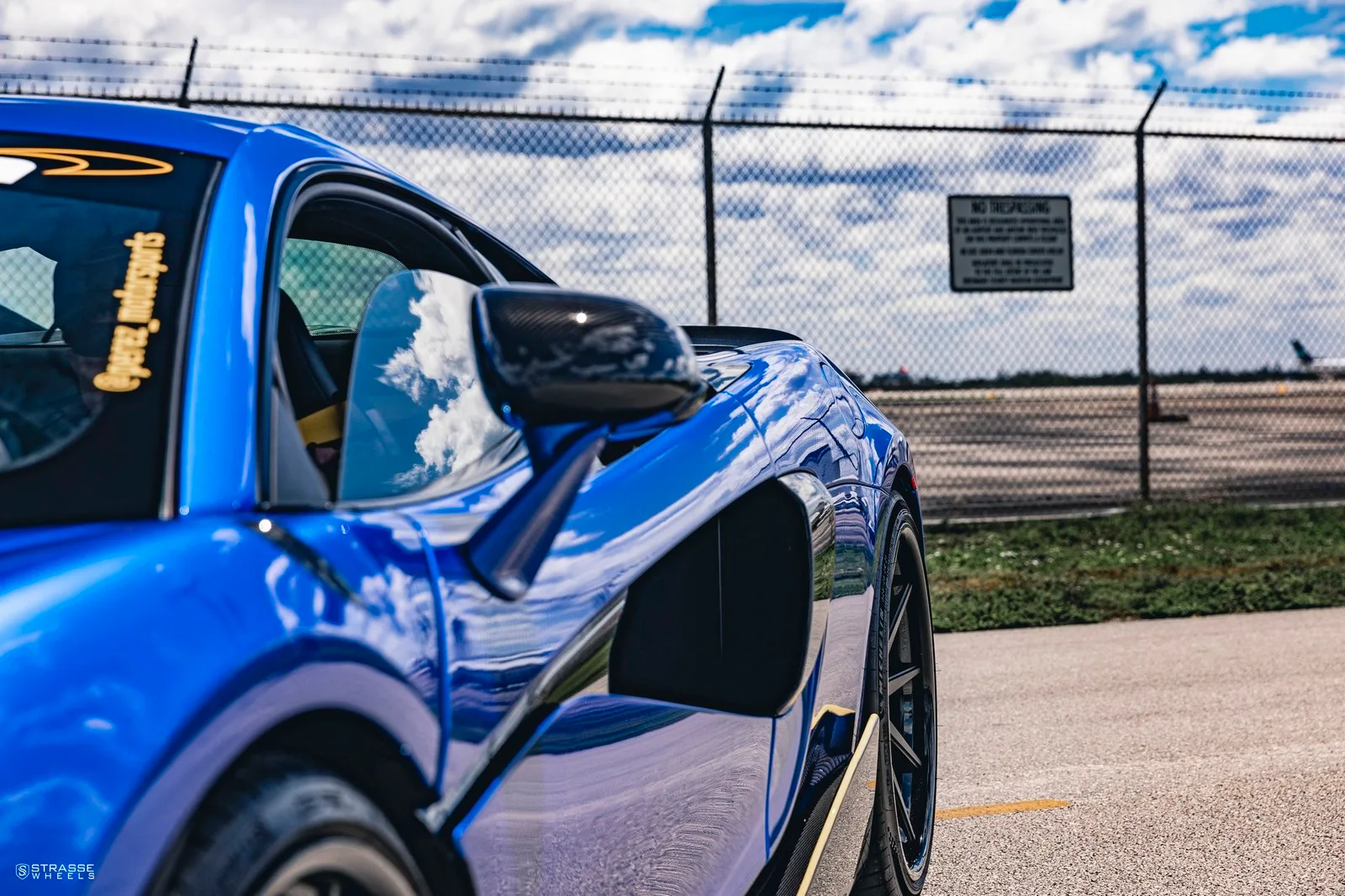 Strasse R10 Deep Concave FS on McLaren 600LT, photo 10