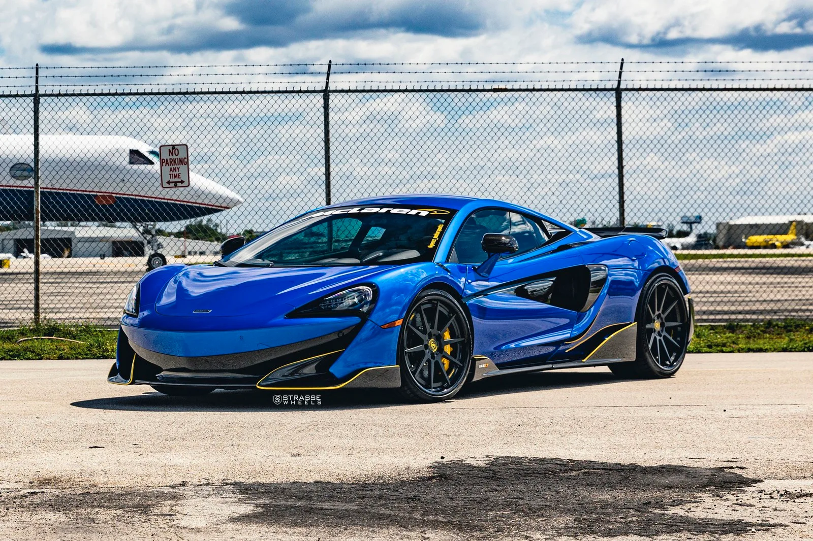 Strasse R10 Deep Concave FS on McLaren 600LT, photo 4