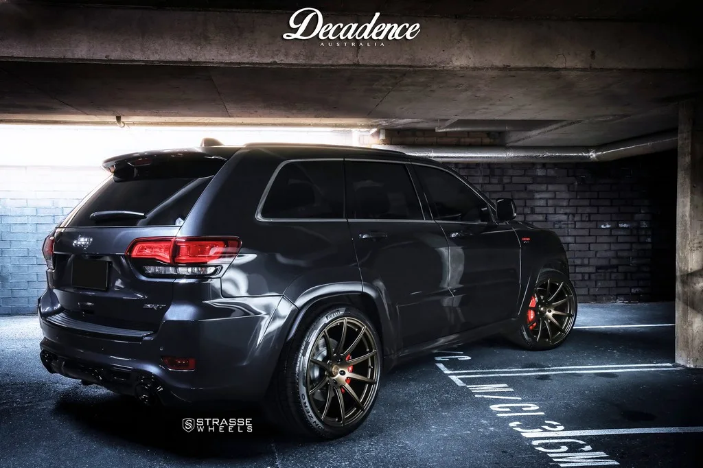 Strasse R10 Deep Concave Monoblock on Jeep Grand Cherokee WK2 (2011-2021), photo 2