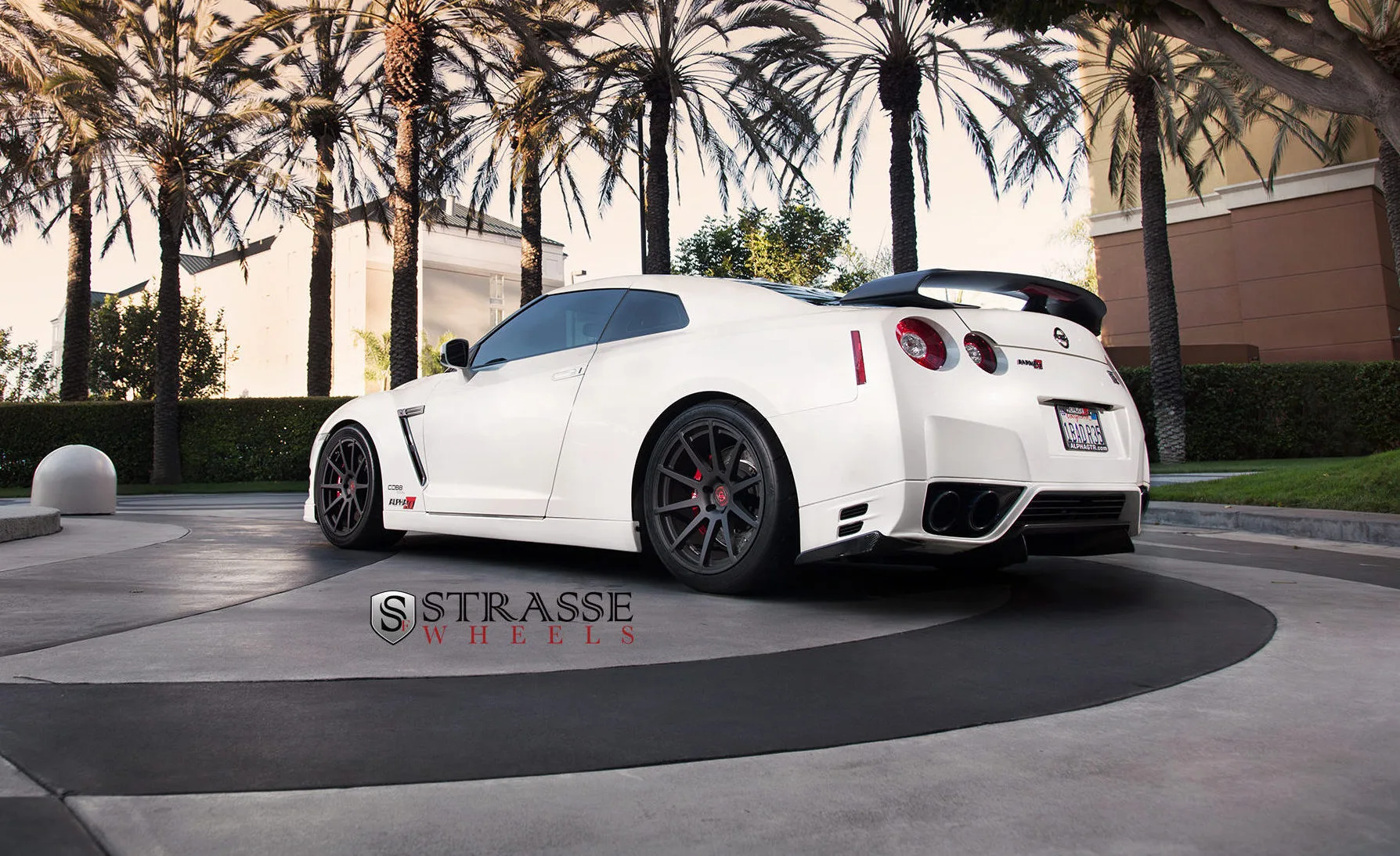 Strasse R10 Deep Concave Monoblock on Nissan GT-R R35.1, photo 2