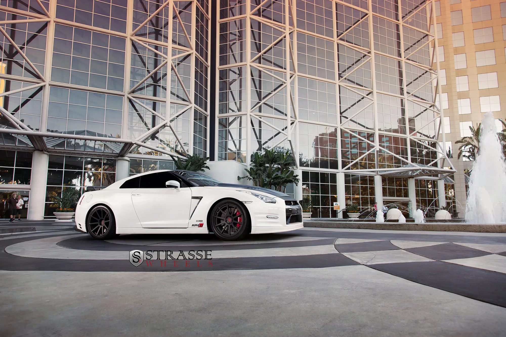 Strasse R10 Deep Concave Monoblock on Nissan GT-R R35.1, photo 4