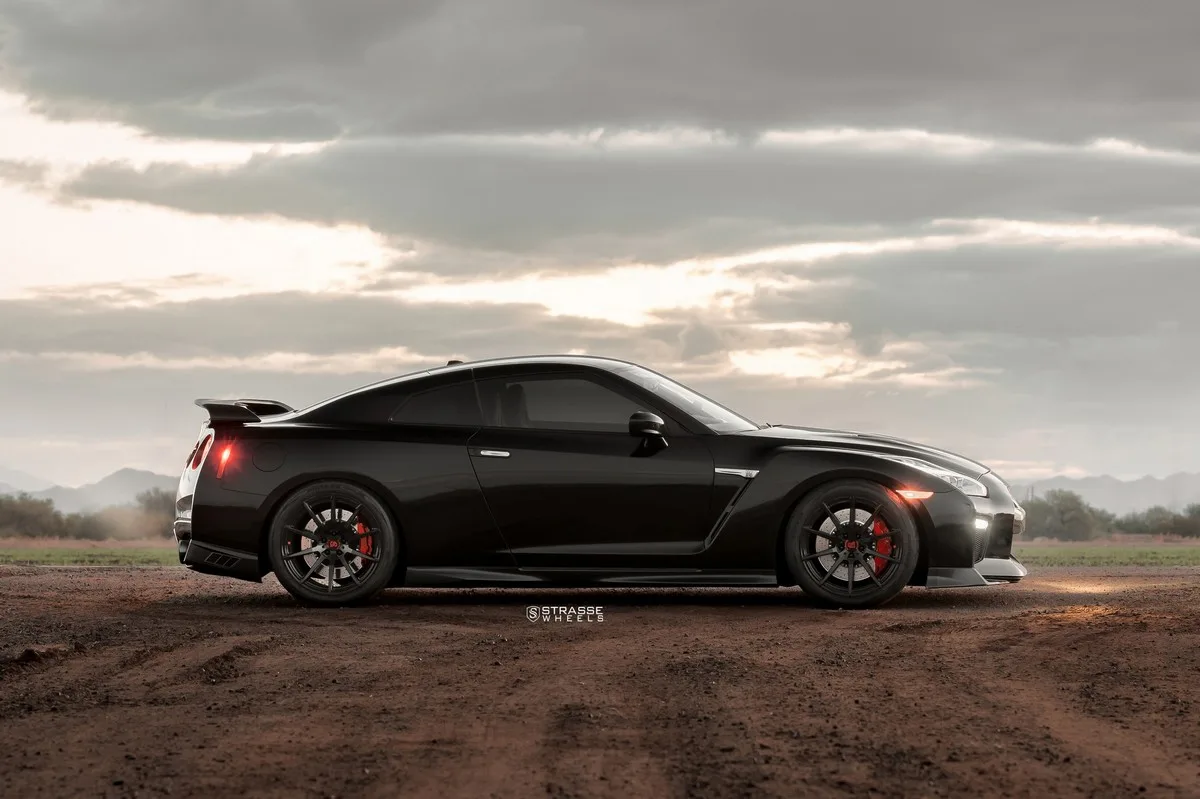Strasse R10 Deep Concave Monoblock on Nissan GT-R R35.2, photo 5