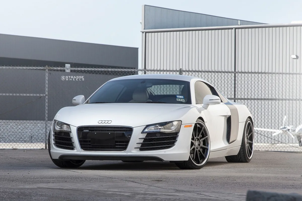 Strasse R10 Deep Concave Series on Audi R8 Type 42.1, photo 2