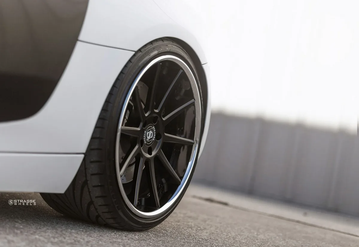 Strasse R10 Deep Concave Series on Audi R8 Type 42.1, photo 7