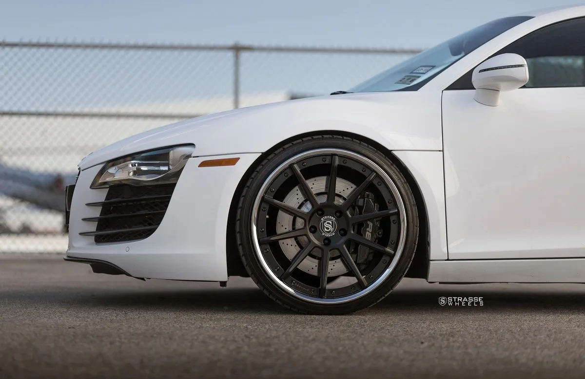 Strasse R10 Deep Concave Series on Audi R8 Type 42.1, photo 11