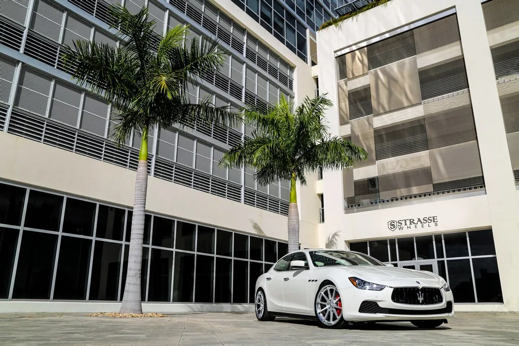 Strasse R10 Deep Concave on Maserati Ghibli Third Gen.1