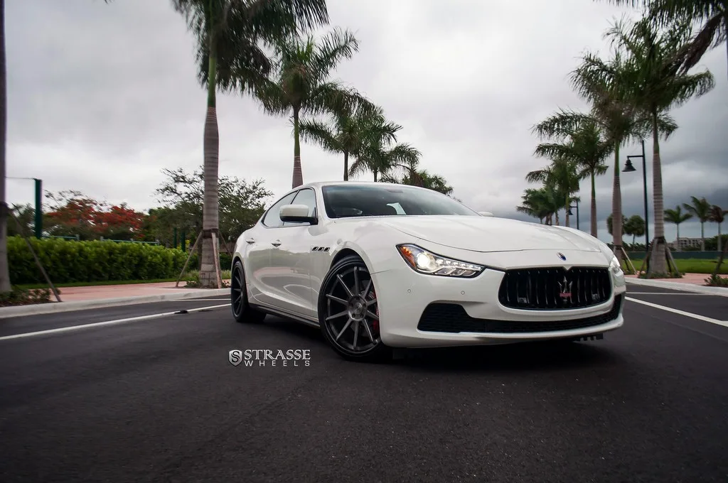 Strasse R10 Deep Concave on Maserati Ghibli Third Gen.2, photo 6
