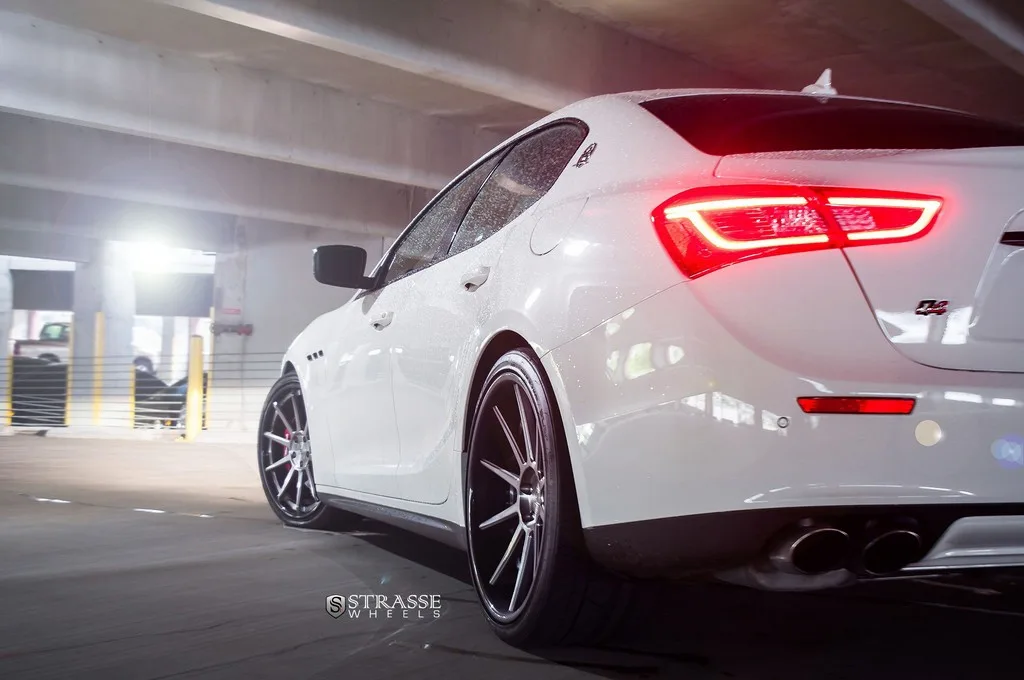 Strasse R10 Deep Concave on Maserati Ghibli Third Gen.2, photo 2