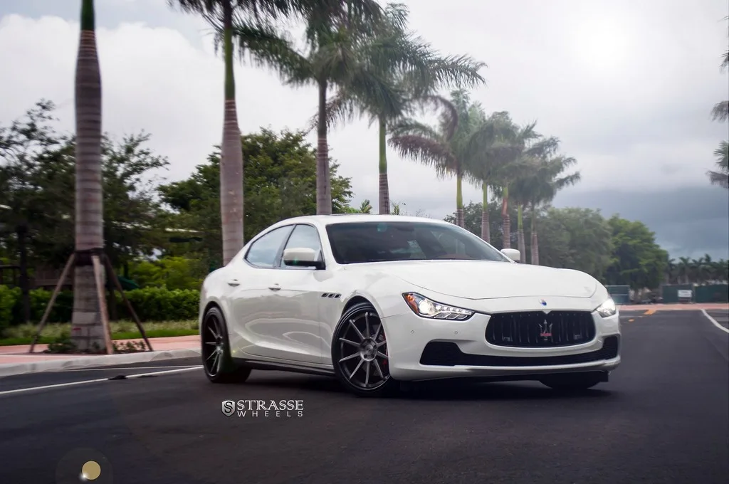Strasse R10 Deep Concave on Maserati Ghibli Third Gen.2, photo 4