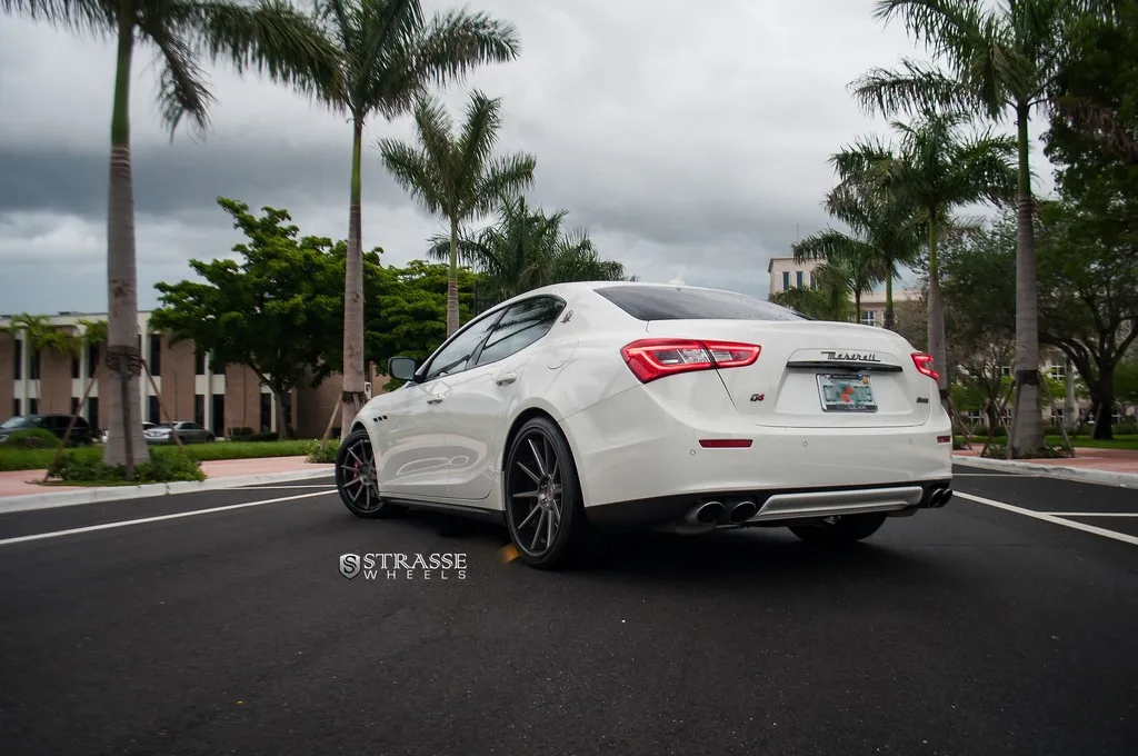 Strasse R10 Deep Concave on Maserati Ghibli Third Gen.2, photo 3