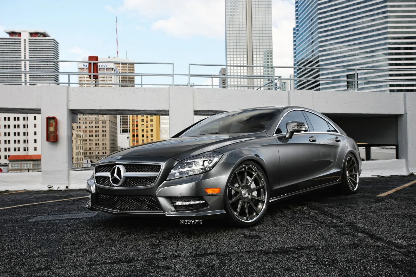 Strasse R10 Deep Concave on Mercedes-Benz CLS C218.2