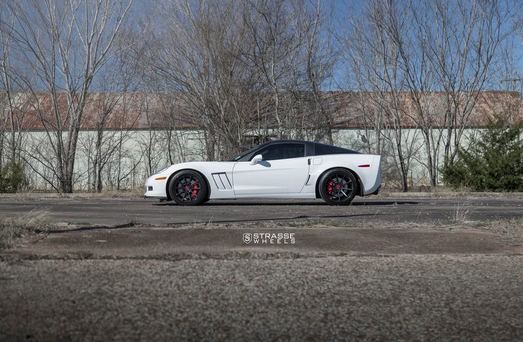 Strasse R10 Deep Concave on Chevrolet Corvette C6, photo 10