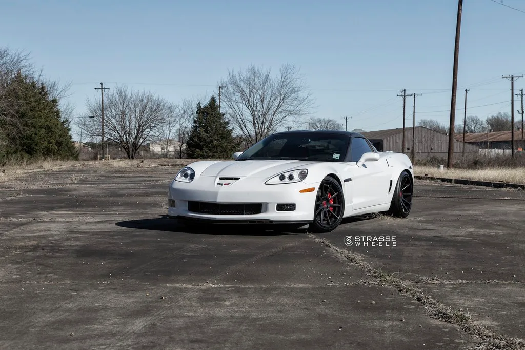 Strasse R10 Deep Concave on Chevrolet Corvette C6, photo 7