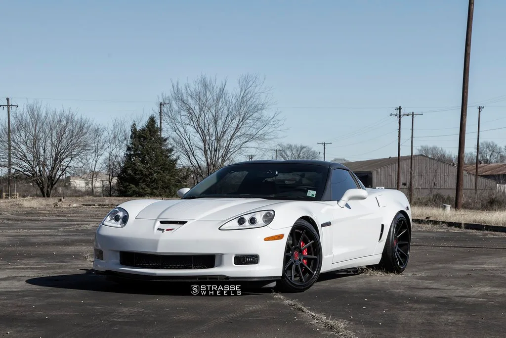 Strasse R10 Deep Concave on Chevrolet Corvette C6, photo 9