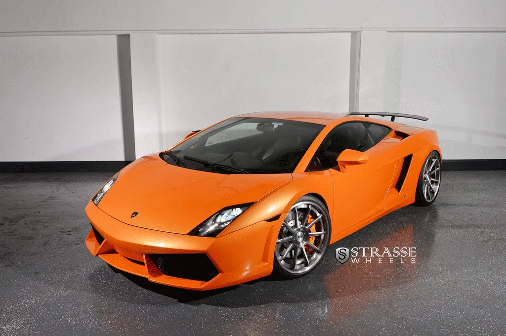 Strasse R10 Deep Concave on Lamborghini Gallardo LP560-4