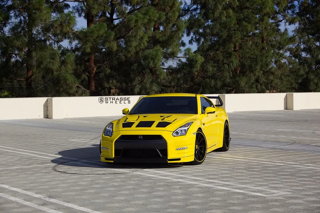 Strasse R10 Deep Concave on Nissan GT-R R35.1, photo 4