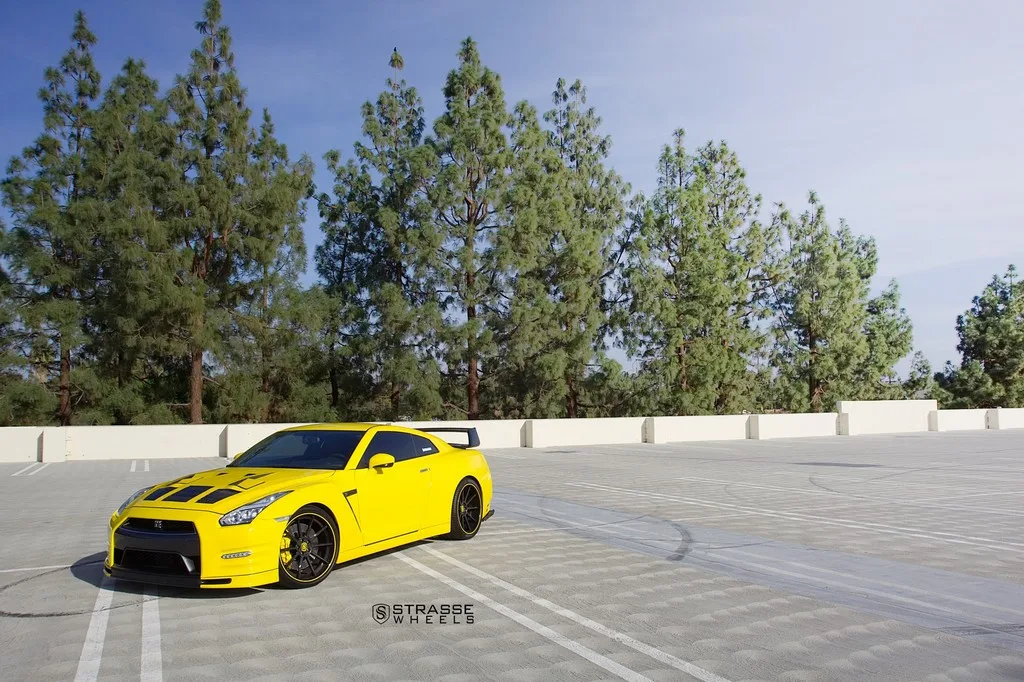 Strasse R10 Deep Concave on Nissan GT-R R35.1, photo 6