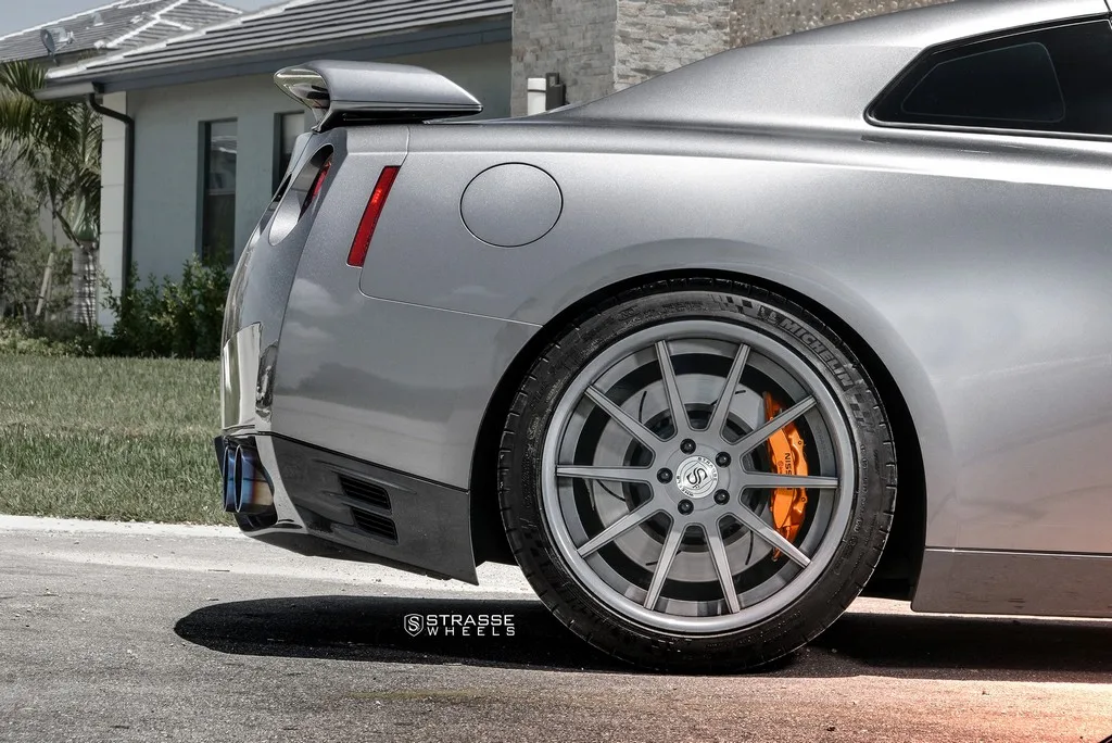 Strasse R10 Deep Concave on Nissan GT-R R35.2, photo 12