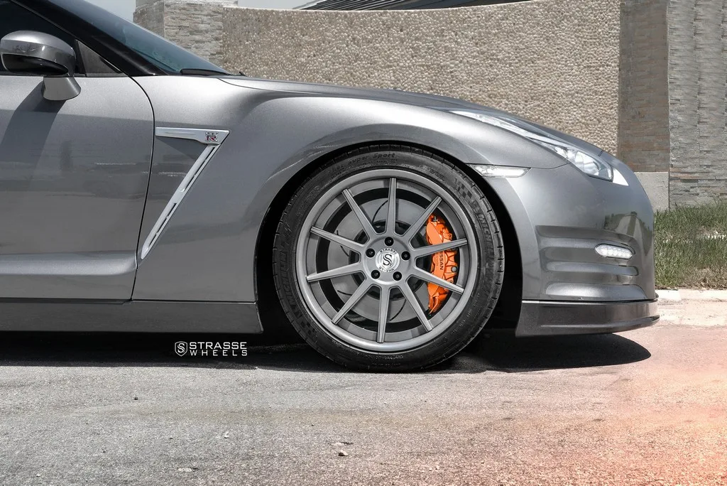 Strasse R10 Deep Concave on Nissan GT-R R35.2, photo 3