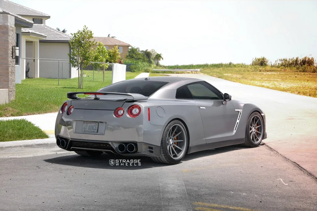 Strasse R10 Deep Concave on Nissan GT-R R35.2, photo 11
