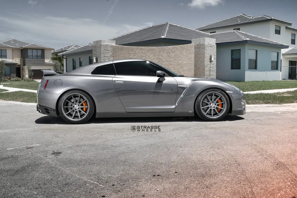 Strasse R10 Deep Concave on Nissan GT-R R35.2, photo 5