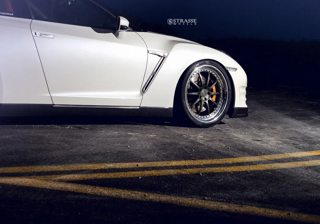Strasse R10 Performance Series SM on Nissan GT-R R35.1, photo 5