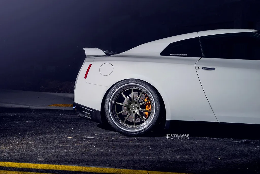 Strasse R10 Performance Series SM on Nissan GT-R R35.1, photo 4
