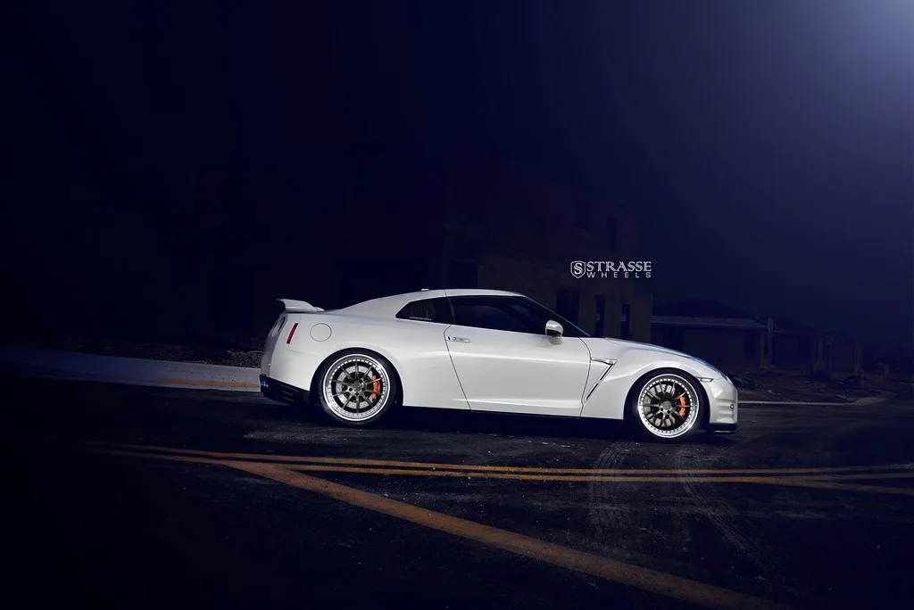 Strasse R10 Performance Series SM on Nissan GT-R R35.1, photo 6
