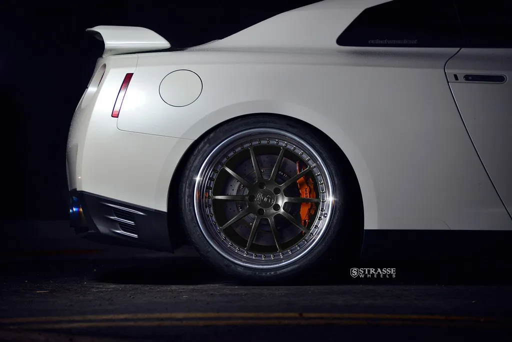 Strasse R10 Performance Series SM on Nissan GT-R R35.1, photo 2