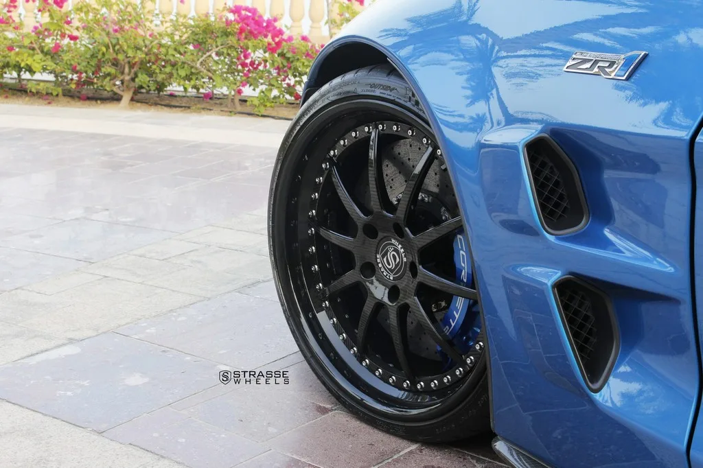 Strasse R10 Performance Series on Chevrolet Corvette C6, photo 4