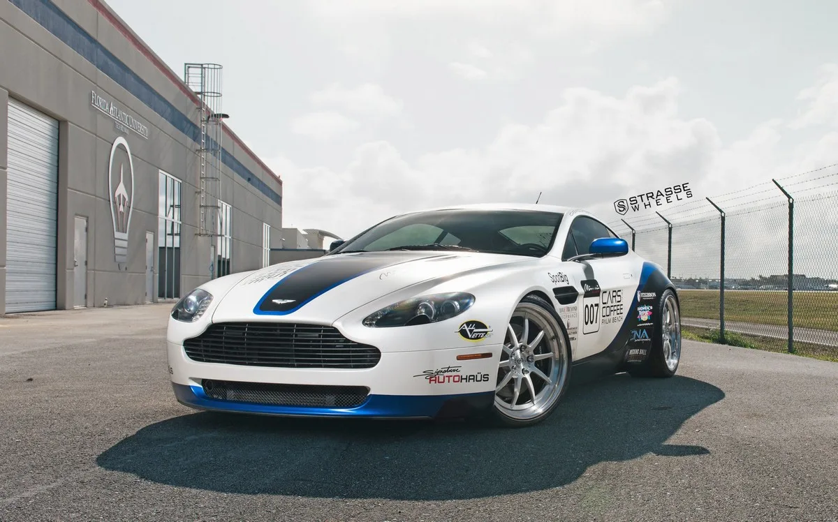 Strasse R10 Performance Series on Aston Martin V8 Vantage (2005).1