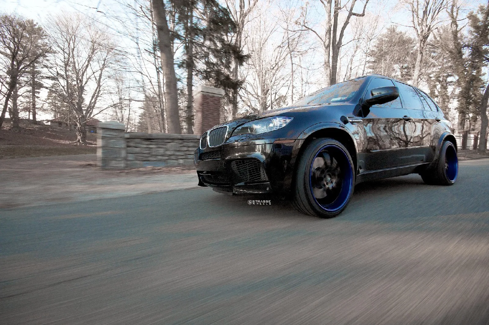 Strasse R10 Signature Series on BMW X5 M E70.2, photo 12
