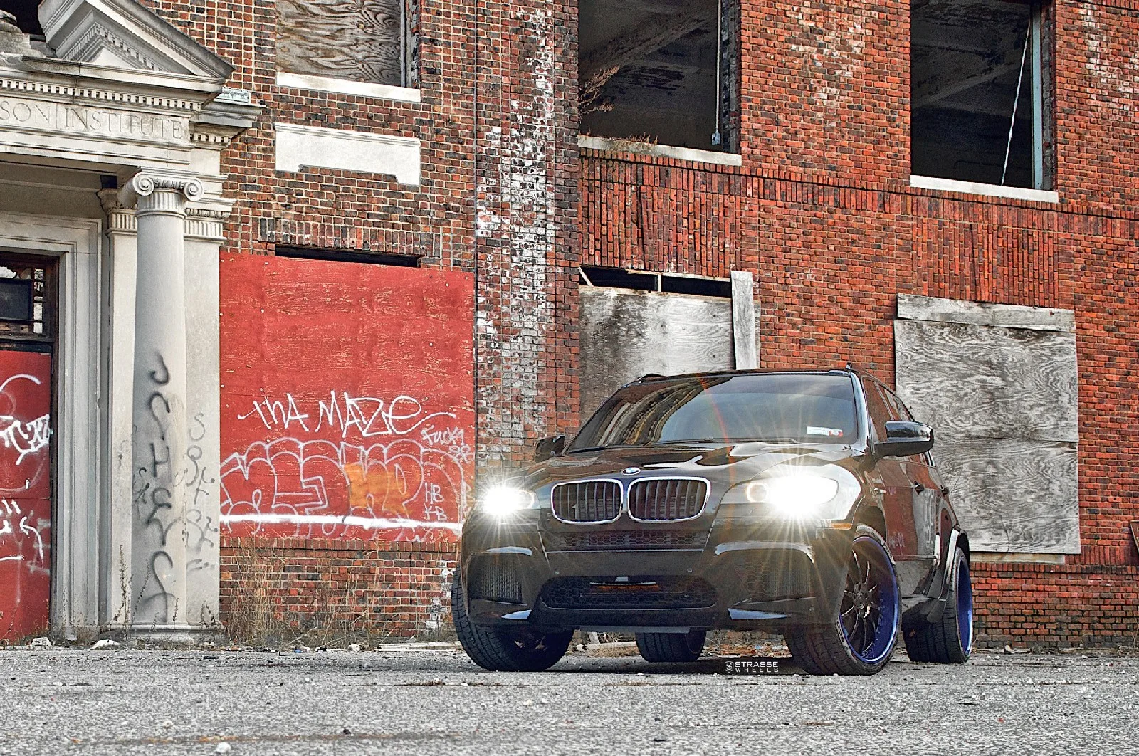 Strasse R10 Signature Series on BMW X5 M E70.2, photo 11