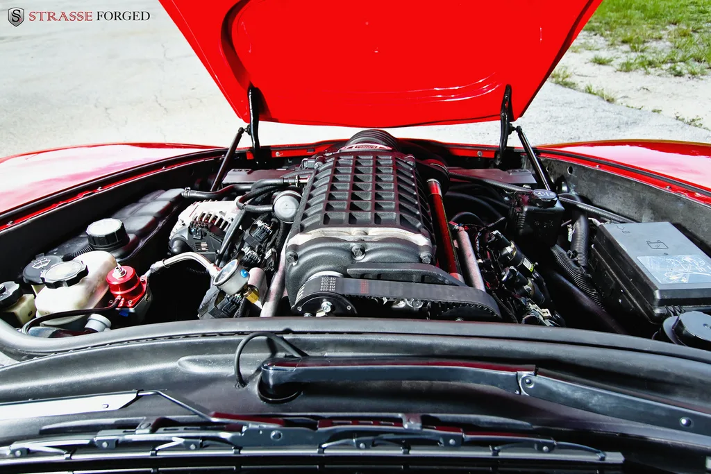 Strasse R10 Signature Series on Chevrolet Corvette C6, photo 10