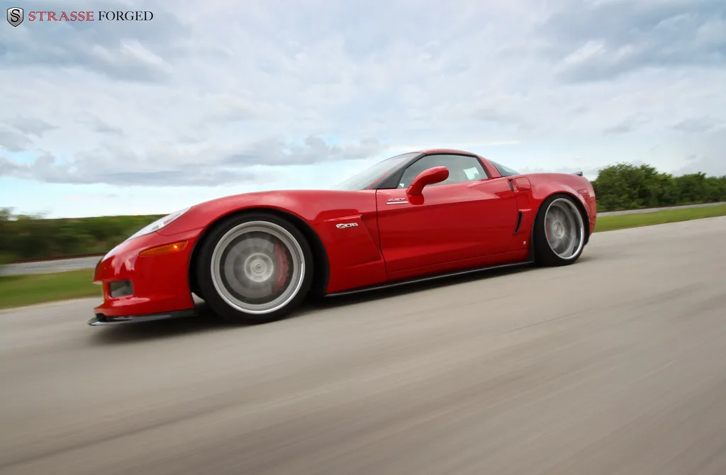 Strasse R10 Signature Series on Chevrolet Corvette C6, photo 2